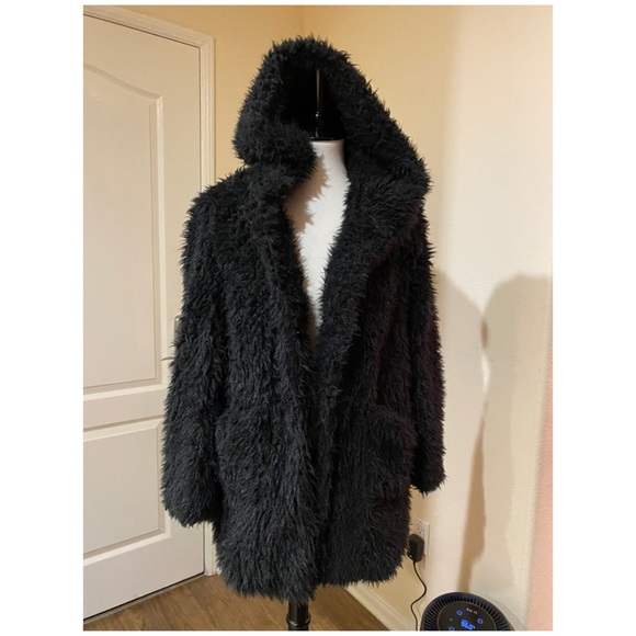 Loveriche Black Fuzzy Hootie Jacket - Picture 1 of 17